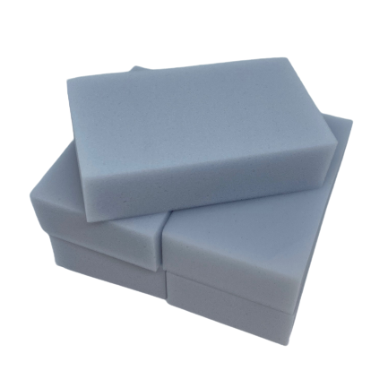 Wonderspons voor het schoonmaken van rubberboot of RIB boten