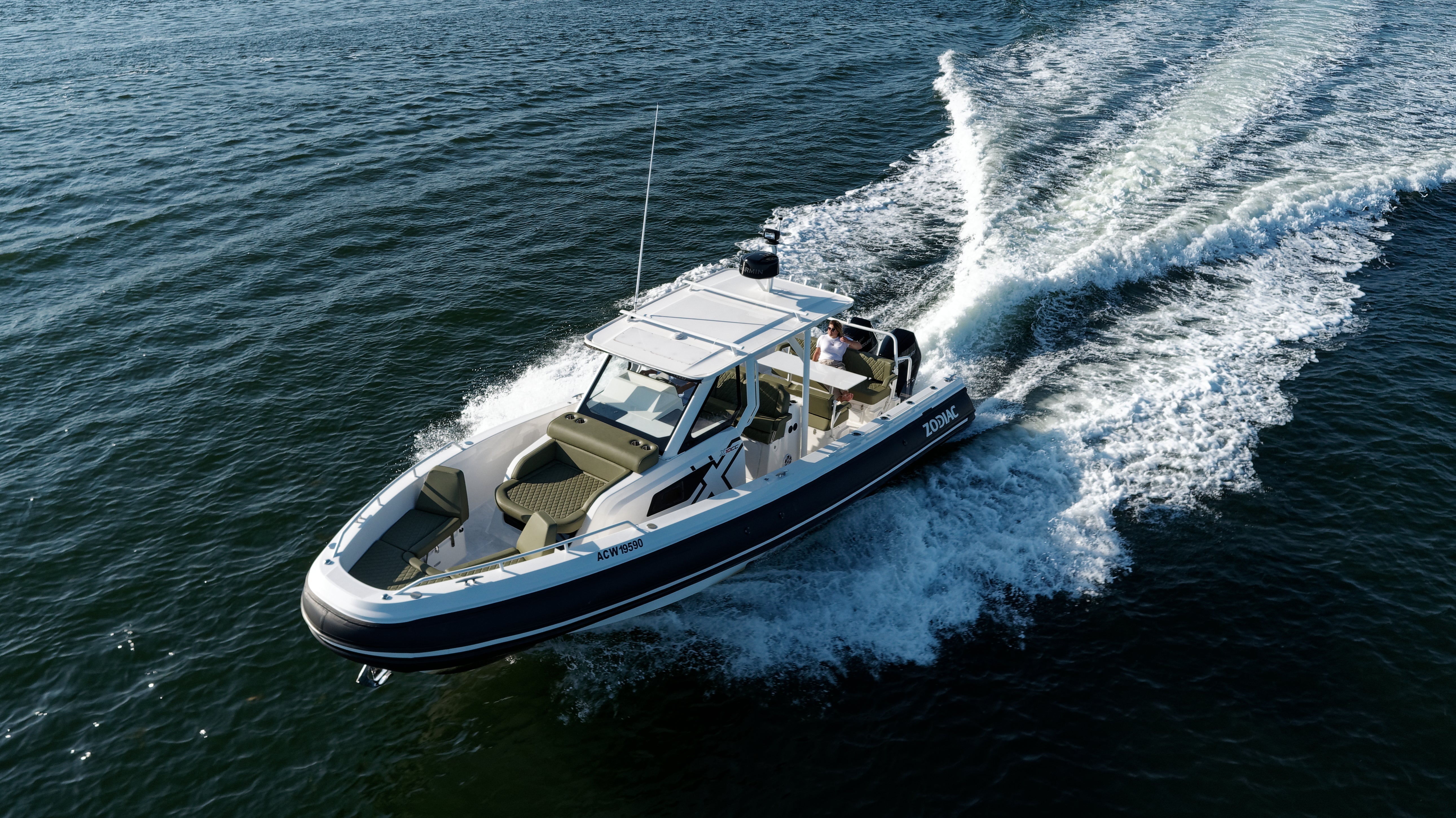 Zodiac X10CC: performance & adventure RIB – Zodiac Online Shop