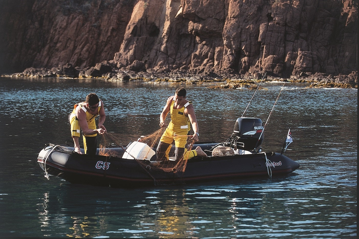 Bombard Commando C5 rubberboot met aluminium vlonderdelen en deelbare houten kiel