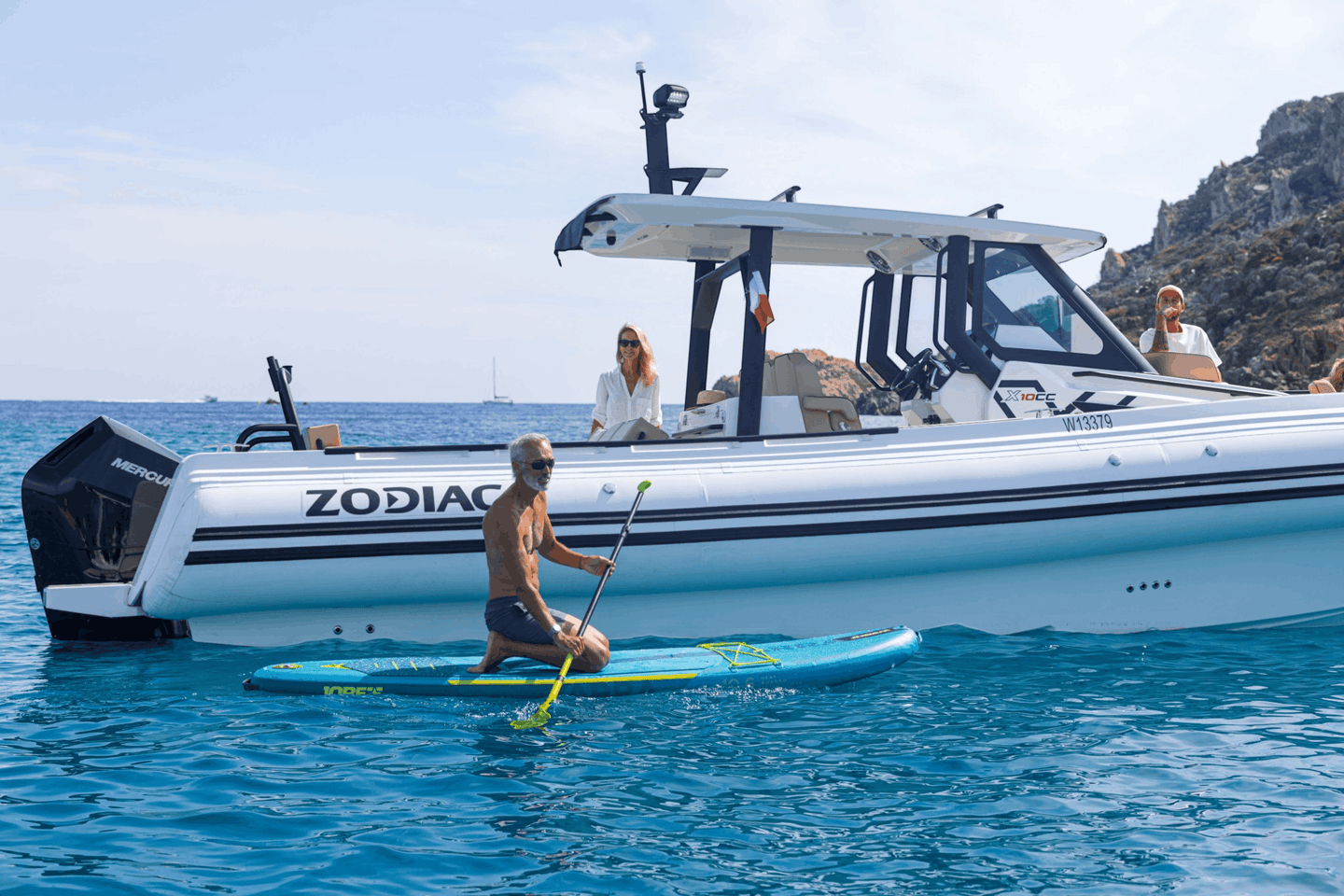 Zodiac X10CC RIB met ruim zwemplatform ideaal voor watersport en recreatie